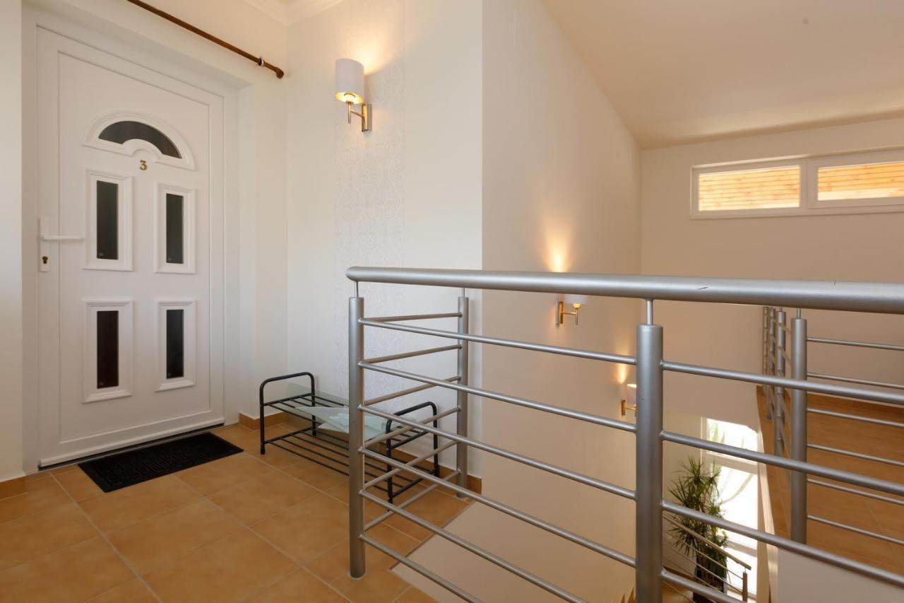 Andi Apartman Heviz Luaran gambar