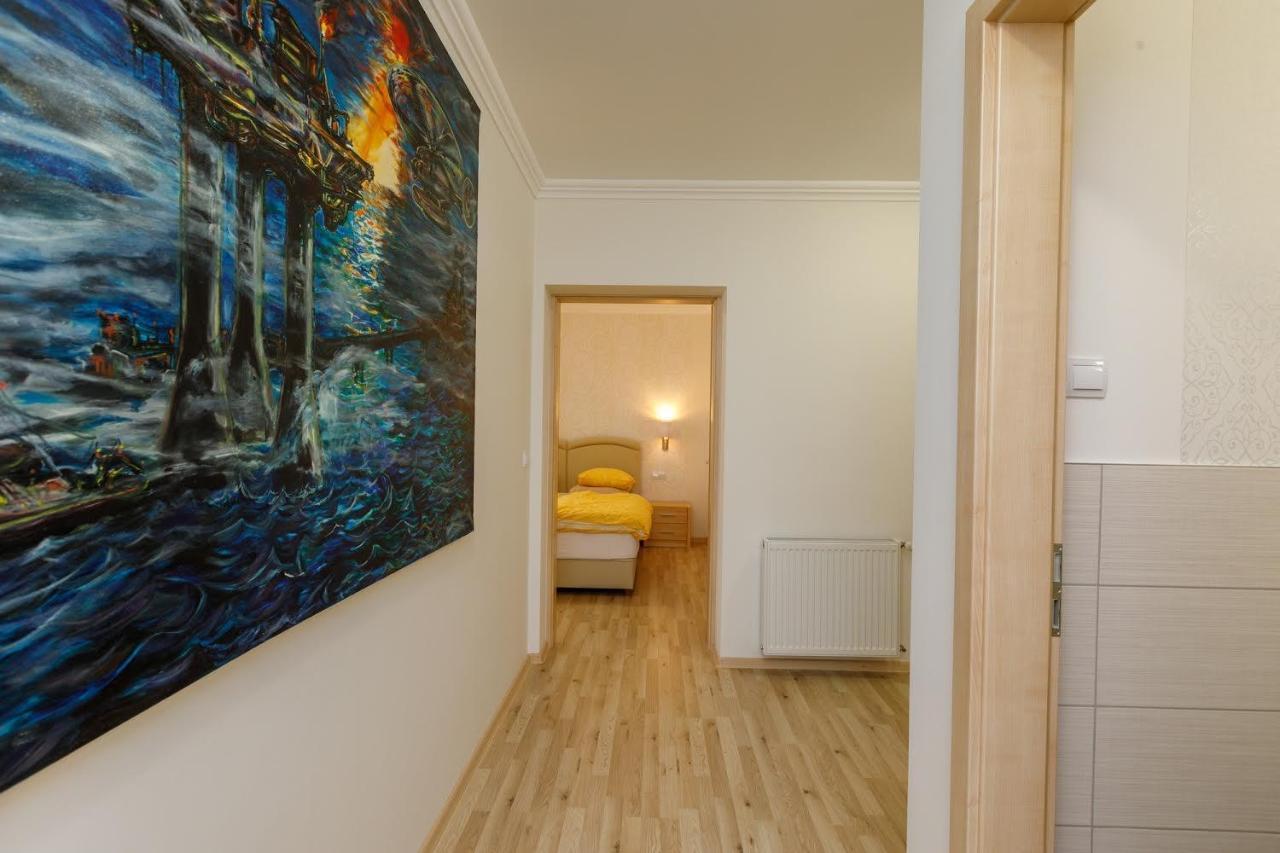 Andi Apartman Heviz Luaran gambar