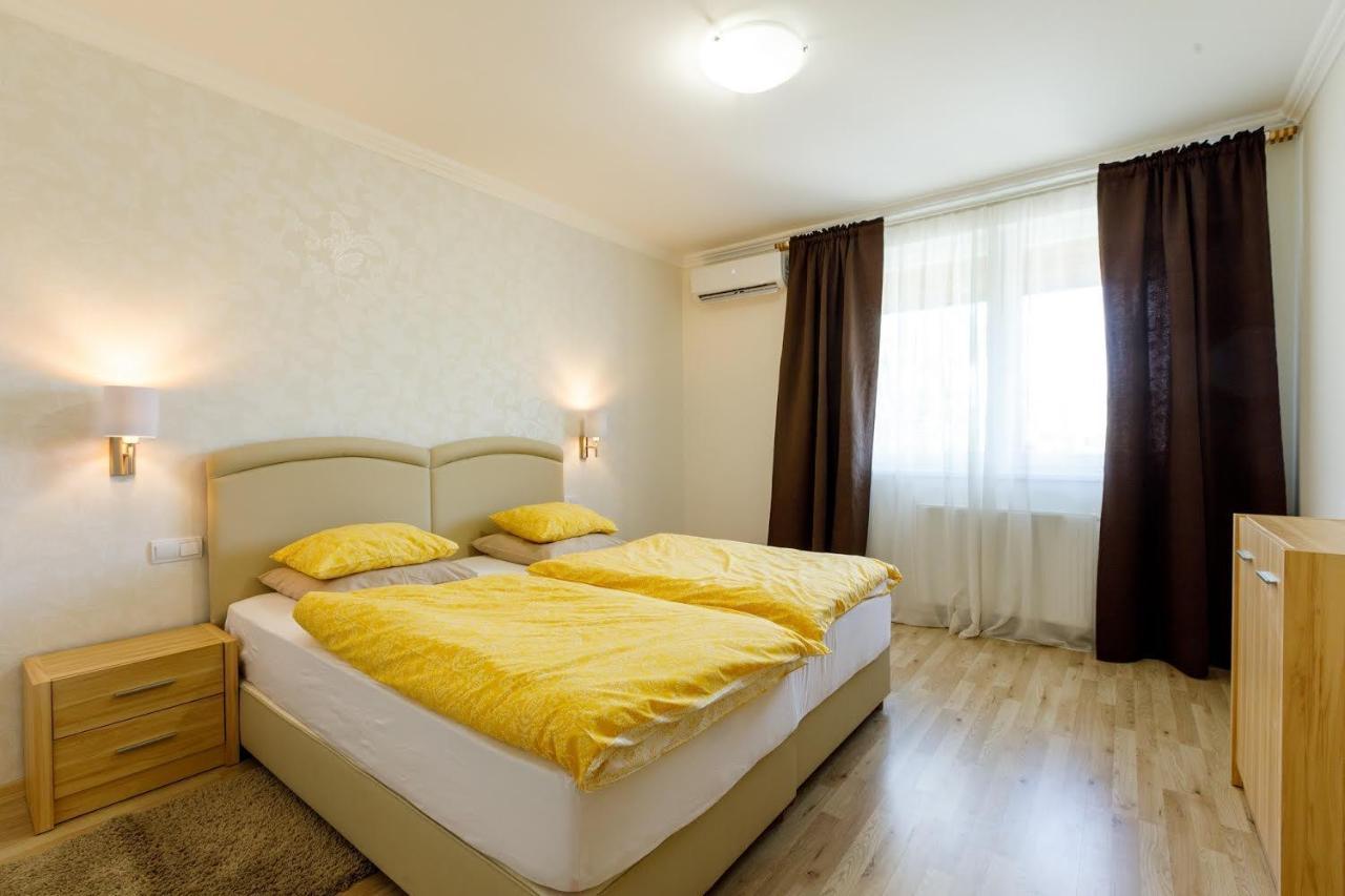 Andi Apartman Heviz Luaran gambar