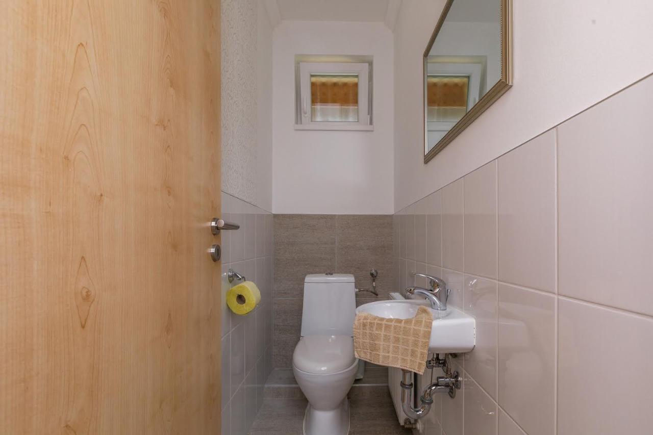Andi Apartman Heviz Luaran gambar