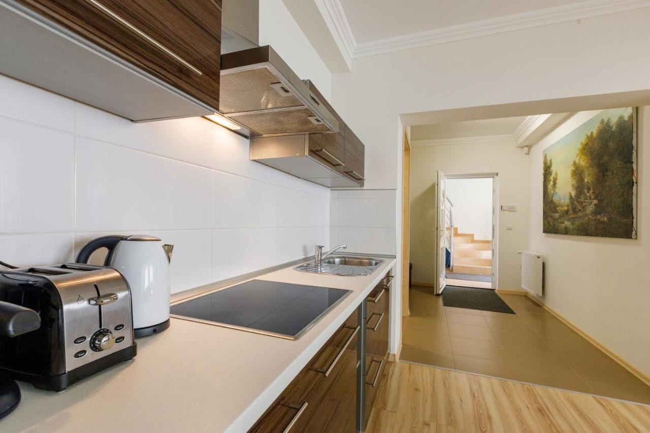 Andi Apartman Heviz Luaran gambar