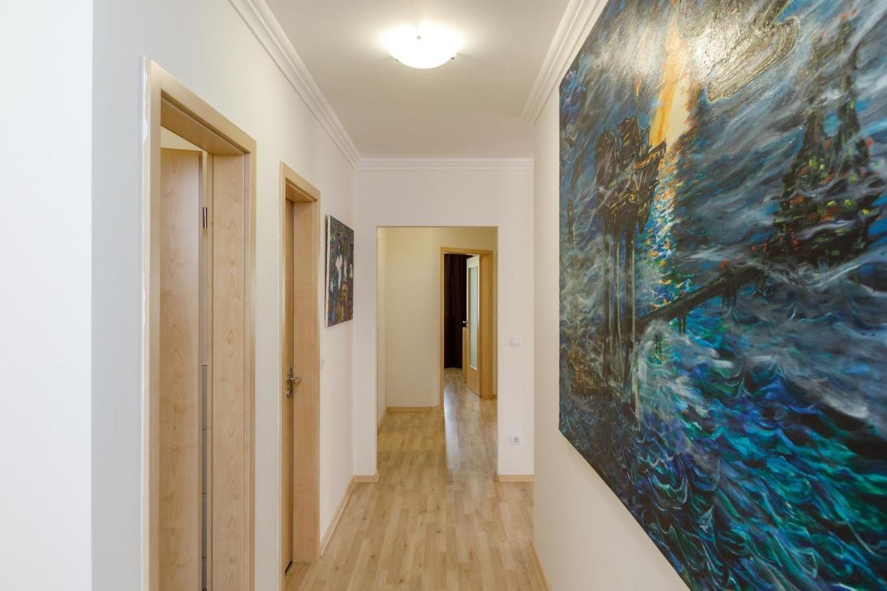 Andi Apartman Heviz Luaran gambar
