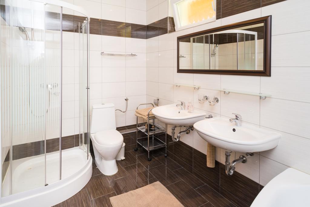 Andi Apartman Heviz Luaran gambar
