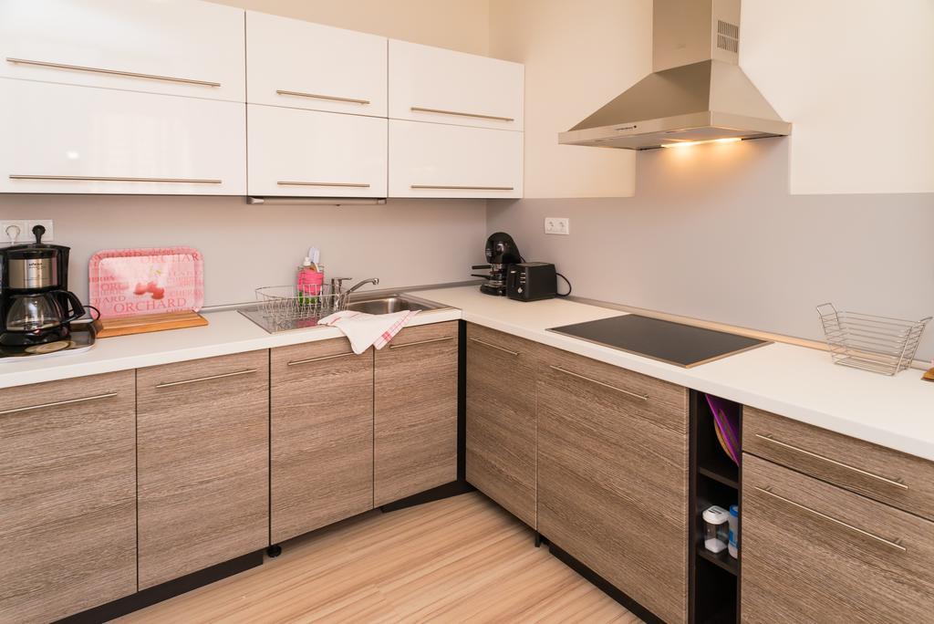 Andi Apartman Heviz Luaran gambar